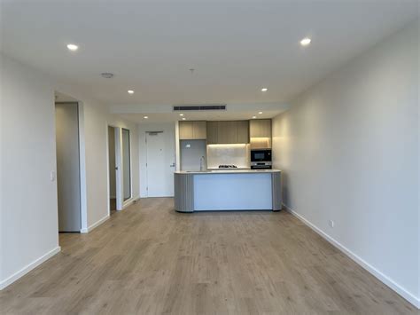 eves residences|180 marine parade labrador.